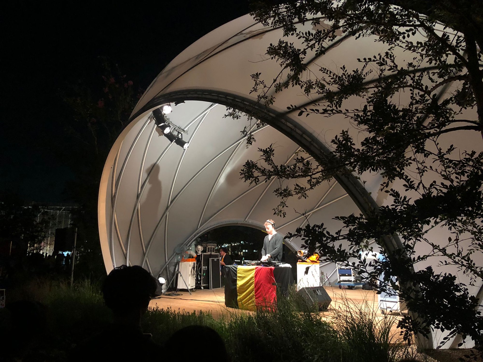 404fcae1-aa85-4a3e-a6d4-313f90332118