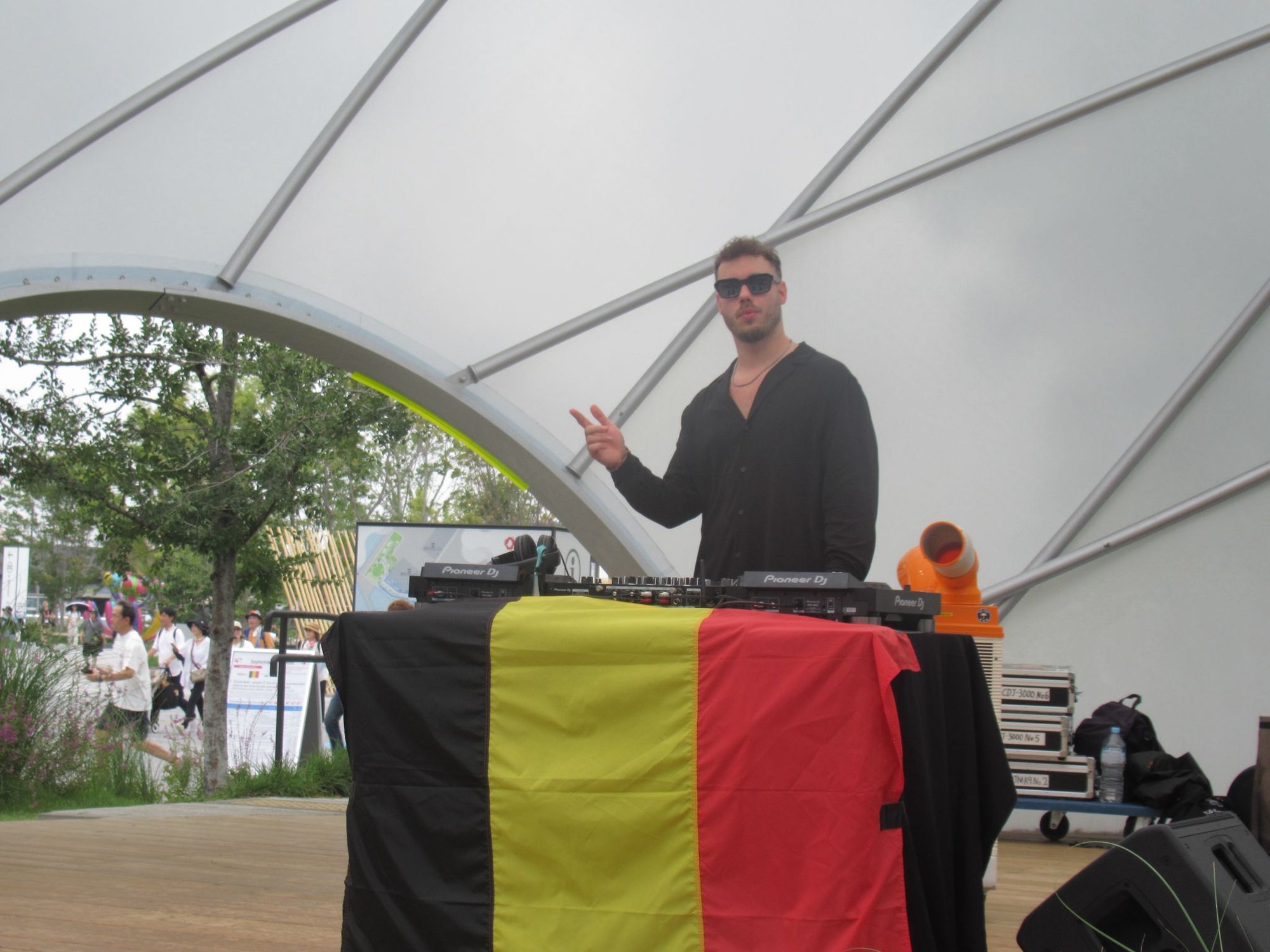 5d661a4e-ffa9-40be-ad21-5ba995a2798d