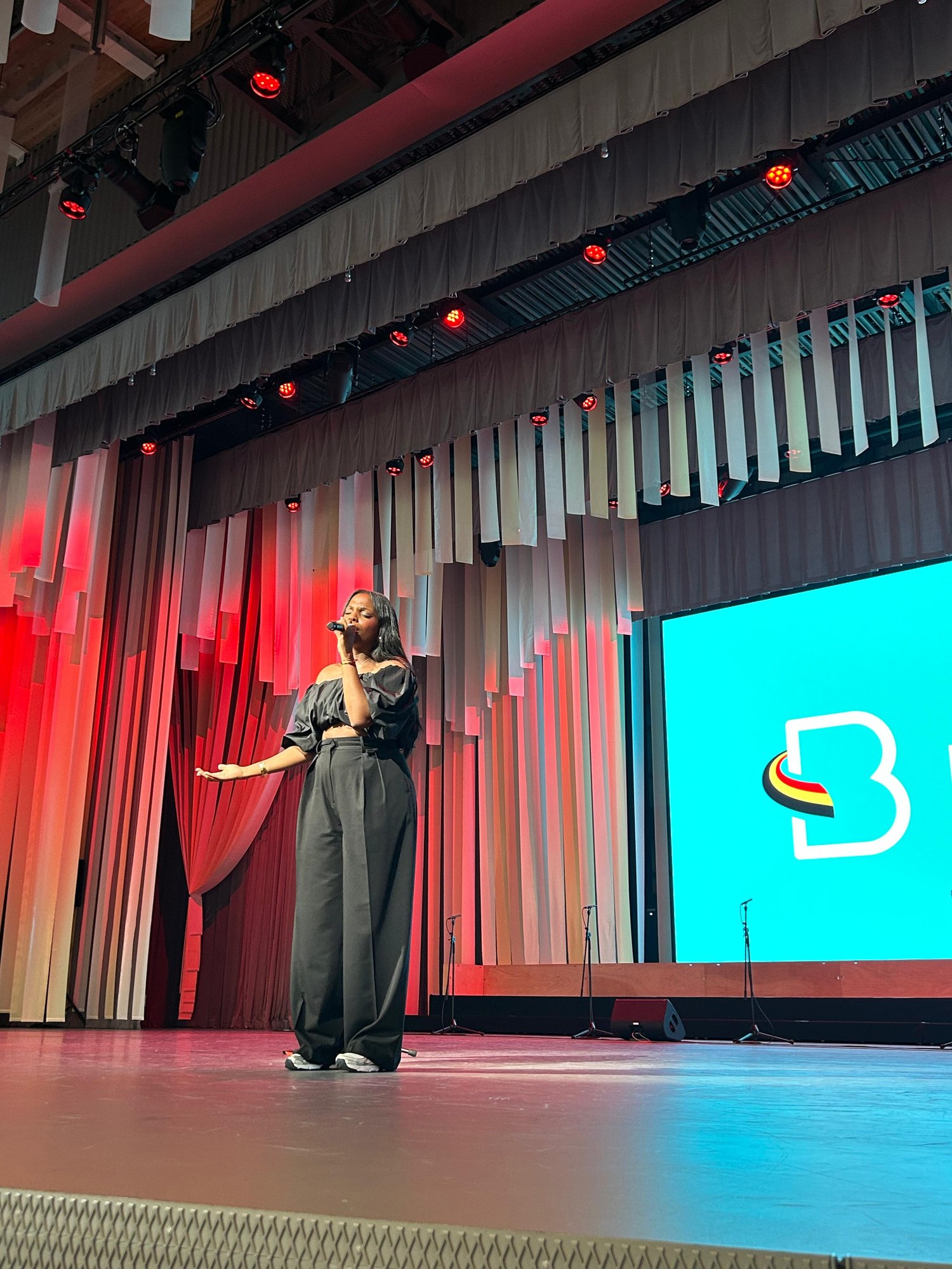 9ae55d46-c651-4541-a84c-ecf3fd7c3a6c-1