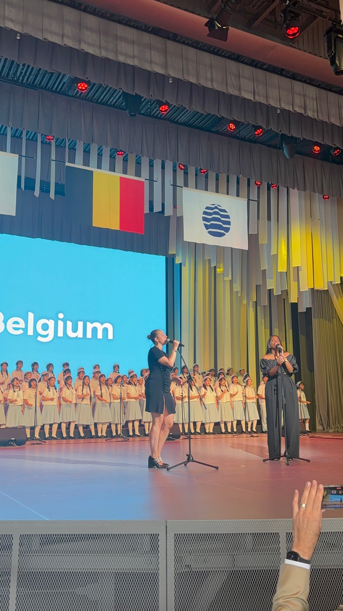 Mentissa & Helena & Nishinomiya Boys & Girls Choir (Official Ceremony BePav National Day Ray Garden)