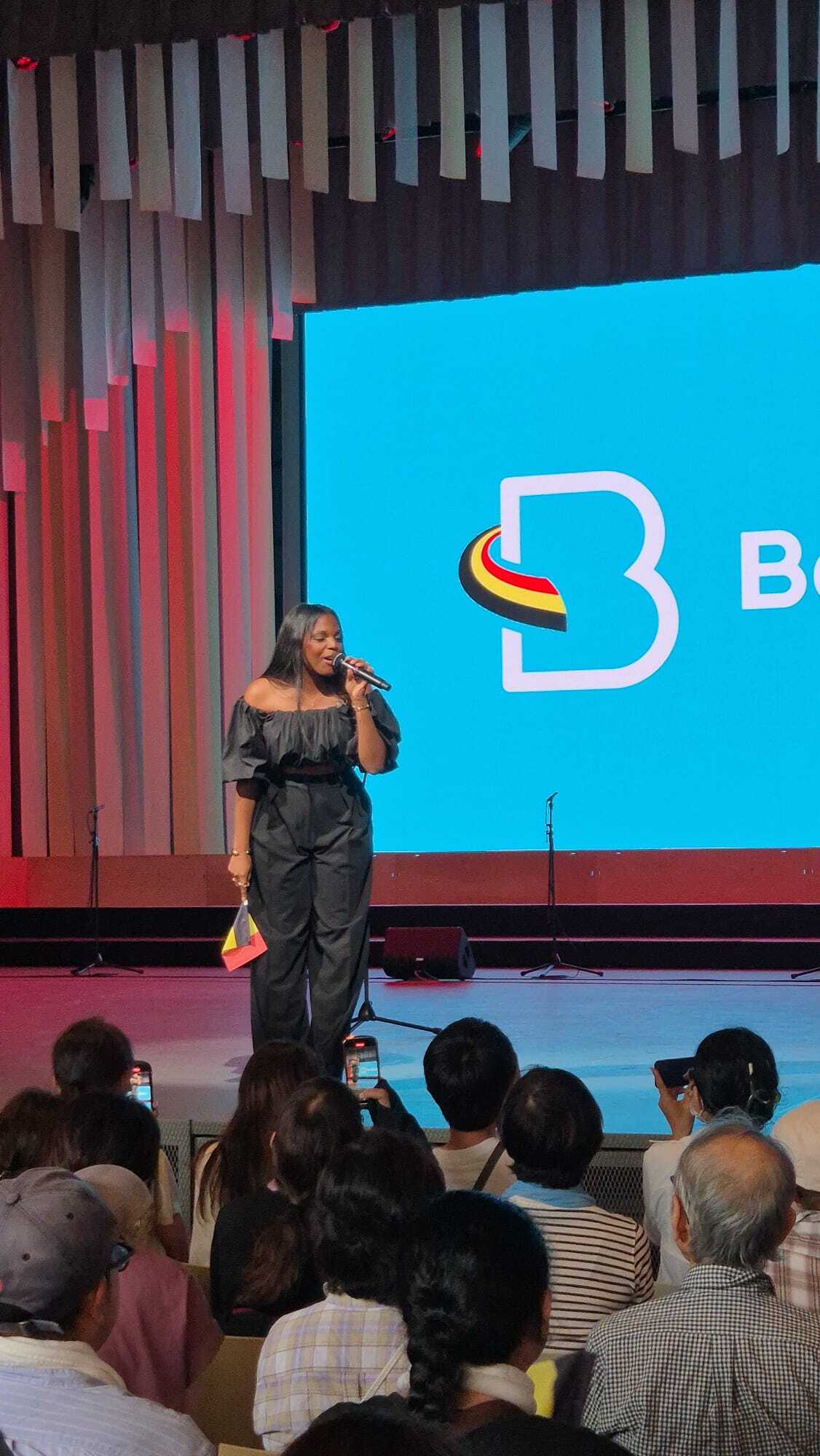 0c1de043-f634-4f7a-a8e6-a0ece04e5fe1