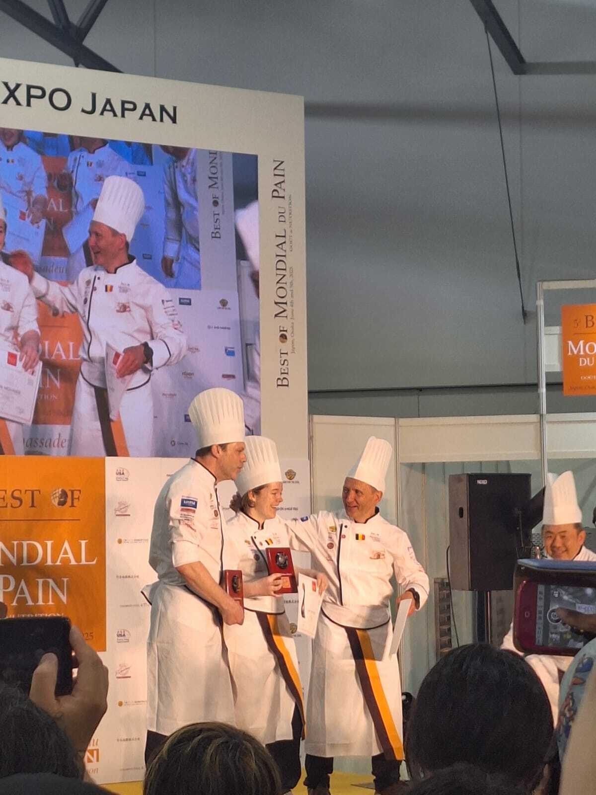 1fe396c2-6d2e-4c15-bc10-914cae5c355f