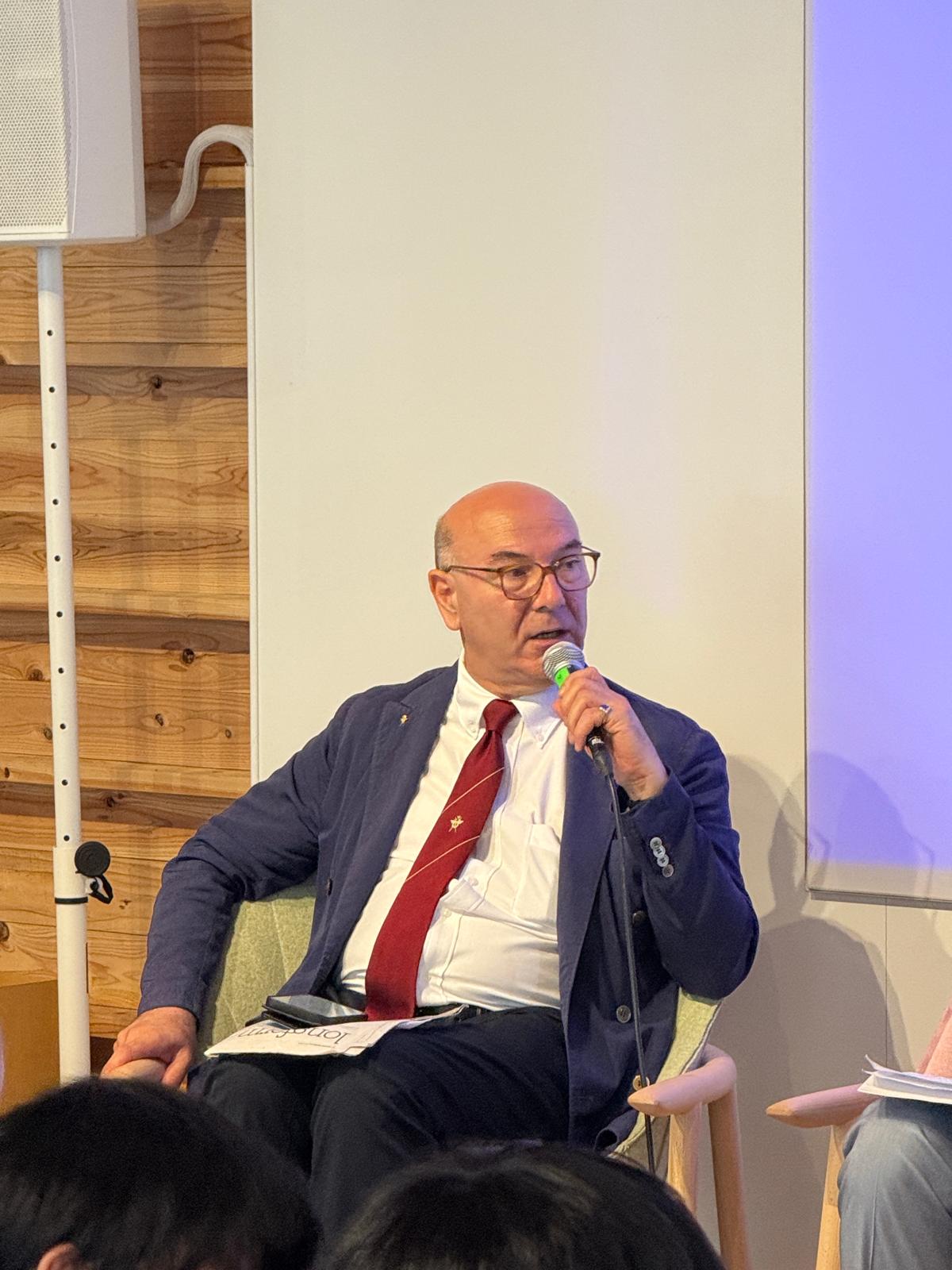 4a220e05-37e5-4ca0-86e5-4ad7acdb74a9-1