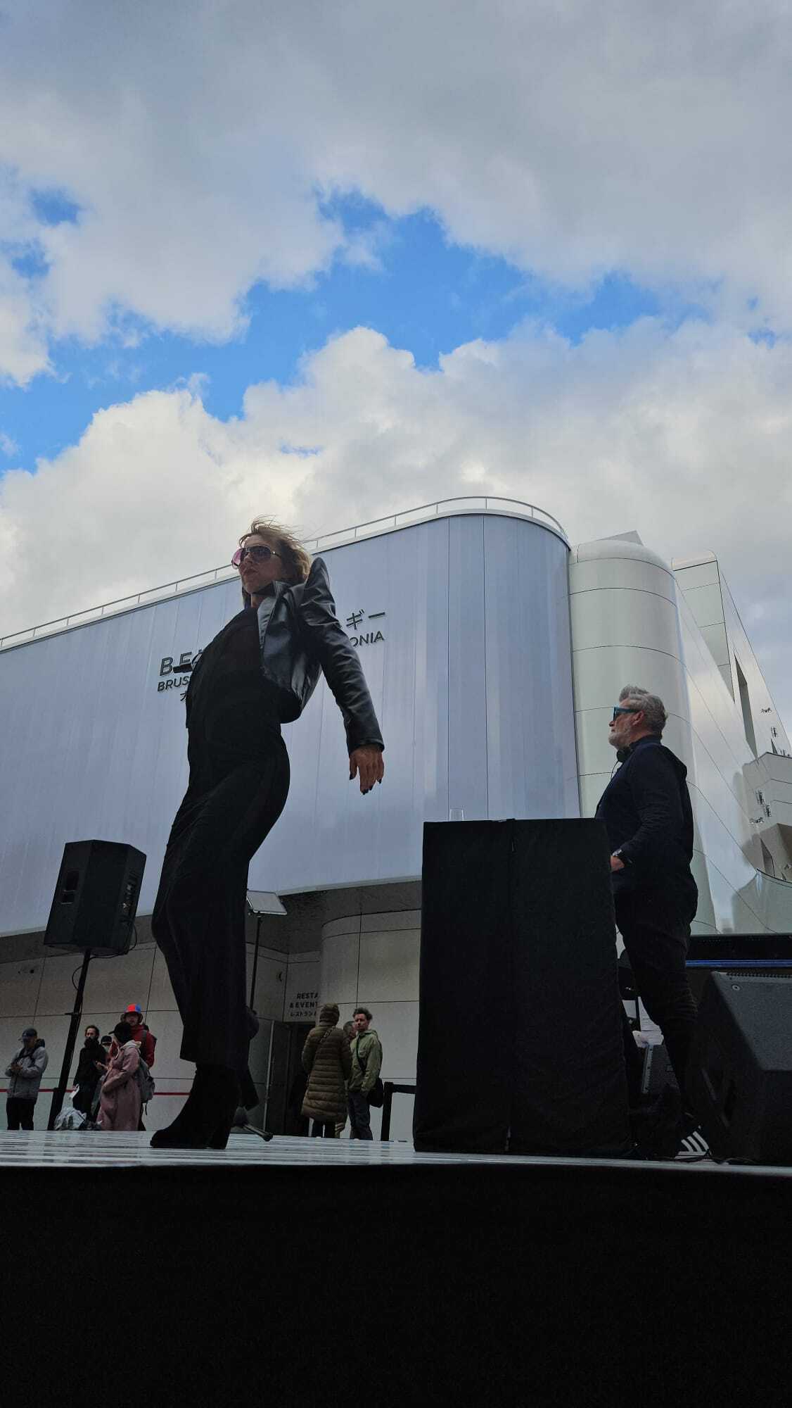 9af983e5-b3b2-4ade-99a5-f579f2ea52d9