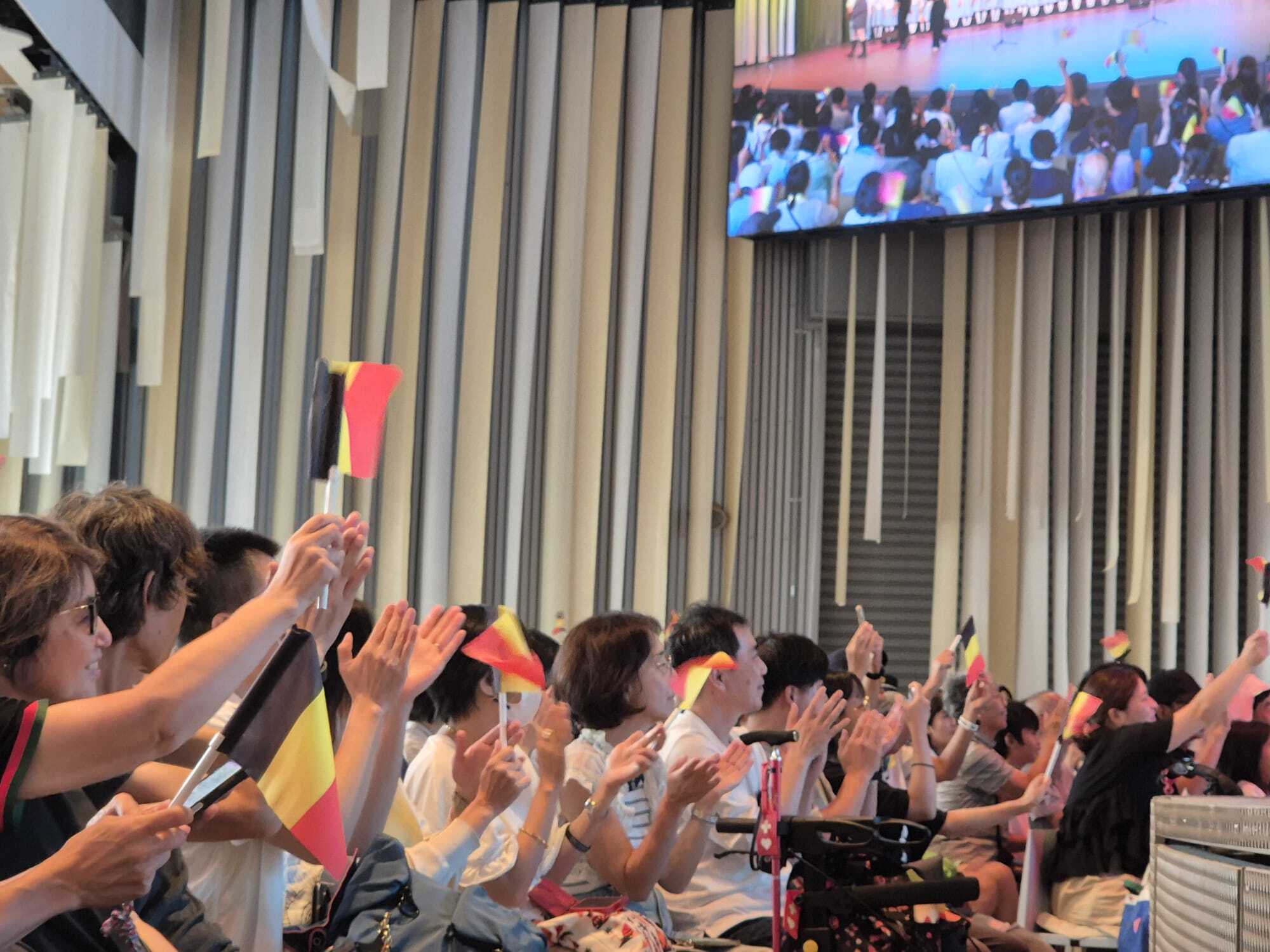 dc6d5694-58d8-422f-9819-b6f1658e74ec